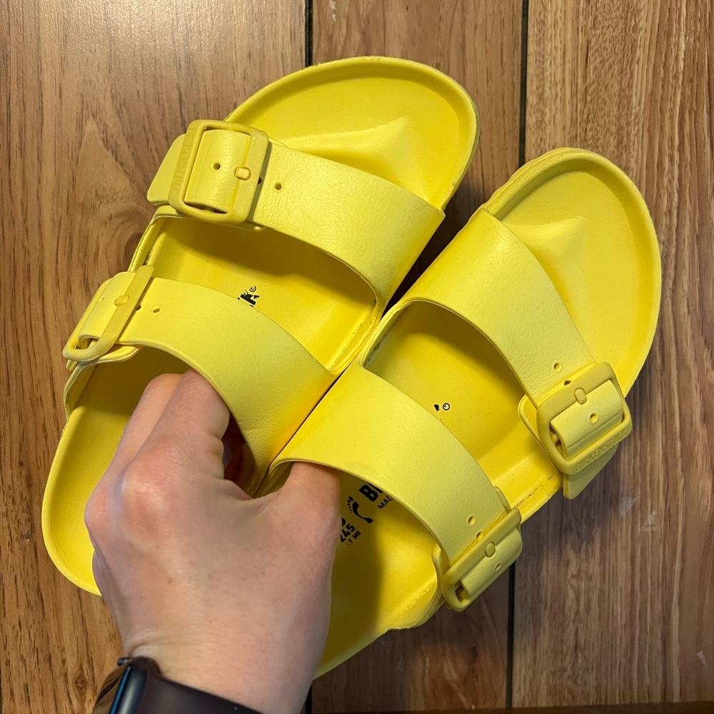 Birkenstock Arizona Essentials Yellow